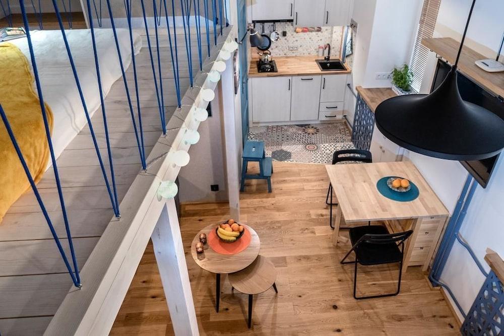 Chmielna Z Antresola