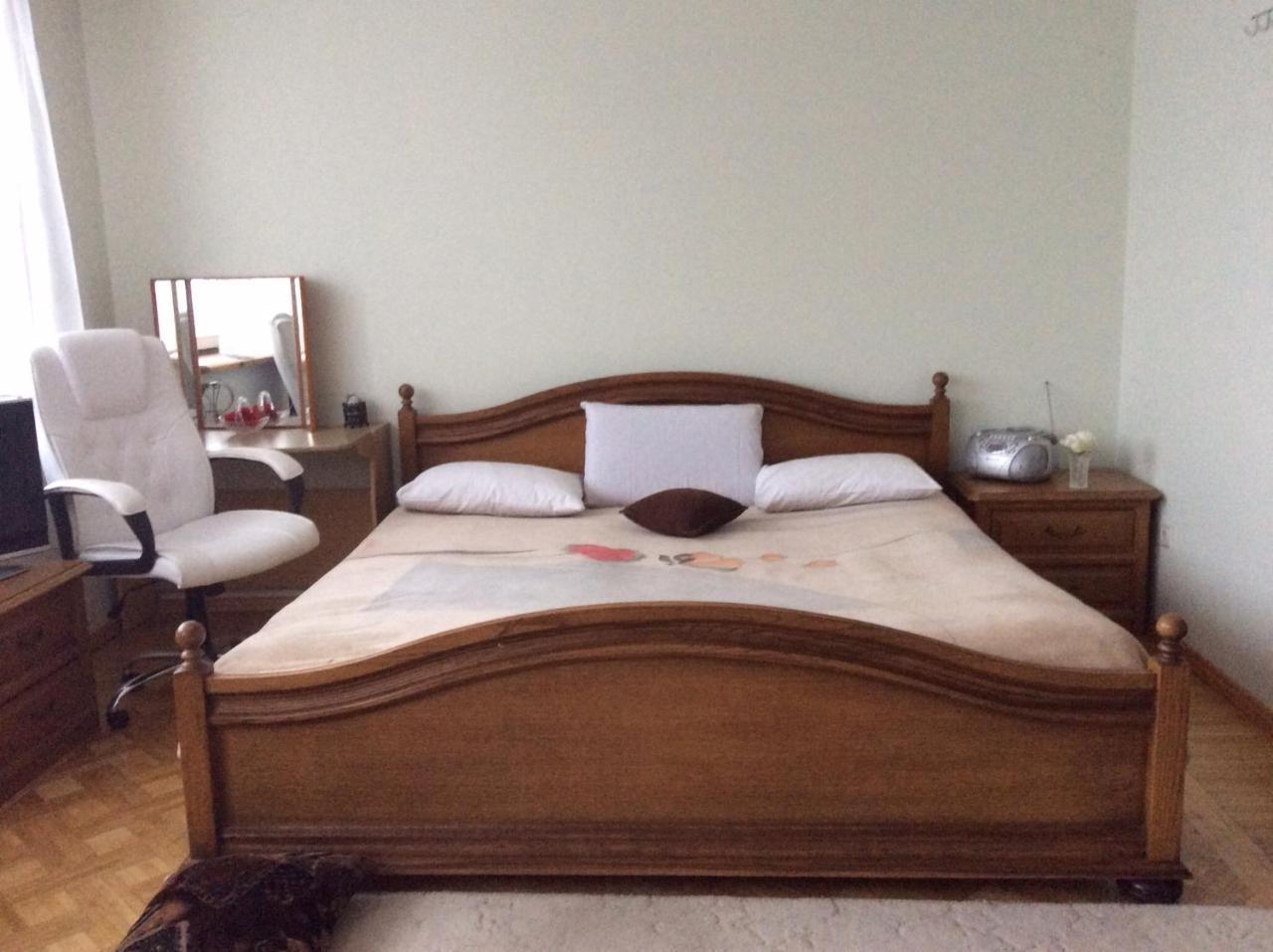 Kotedzai Milikoniu G.