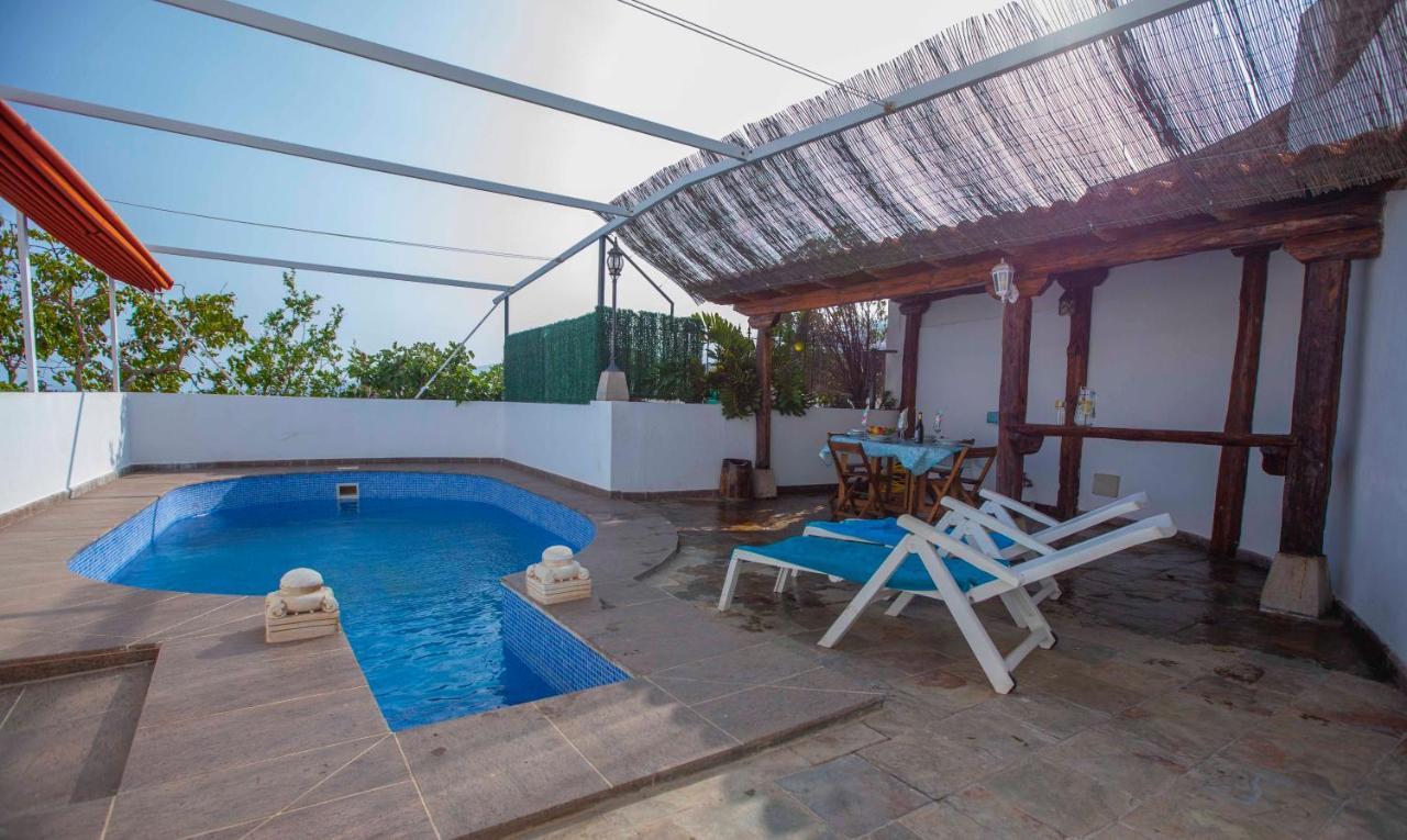 Private Amazing Villa with Pool, Forest And Very Close Beach