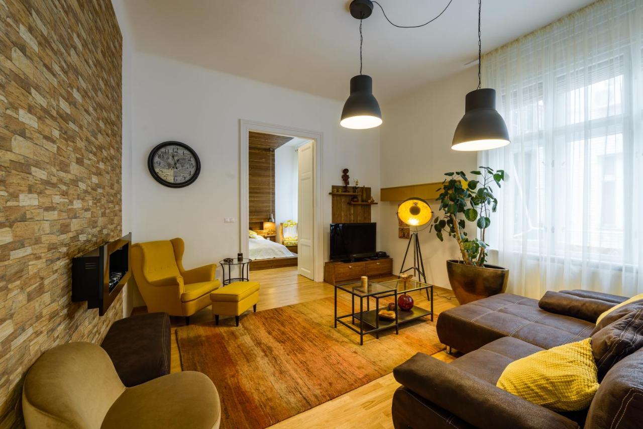 Amber Pearl Apartment 2 Rooms And 2 Bathrooms at Kalvin Square