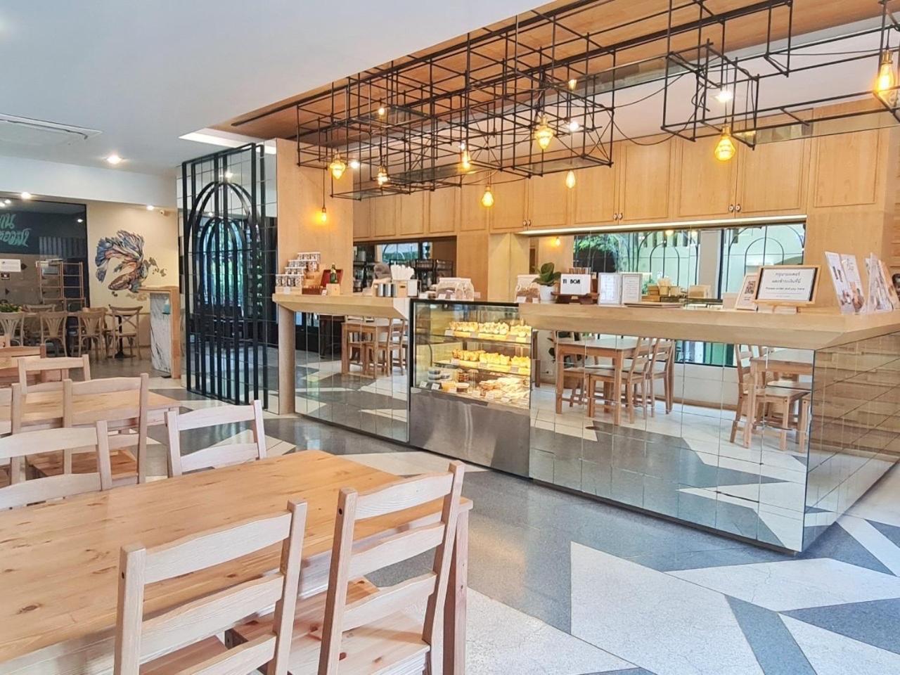 Issara by D Hostel (Adults only)