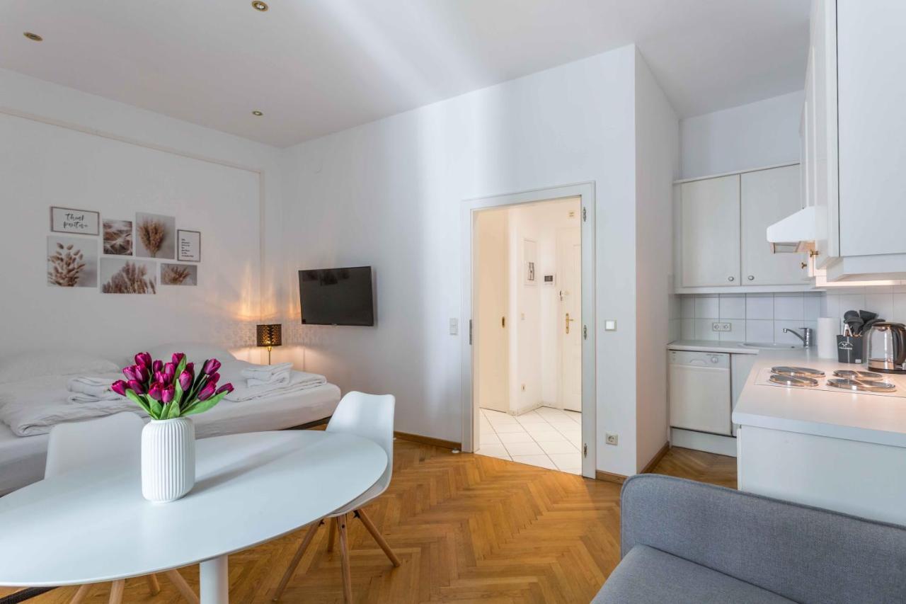 Beautiful Apartment City Center 4