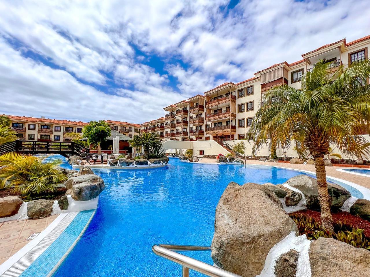 Seaside Apartment with a Sea View