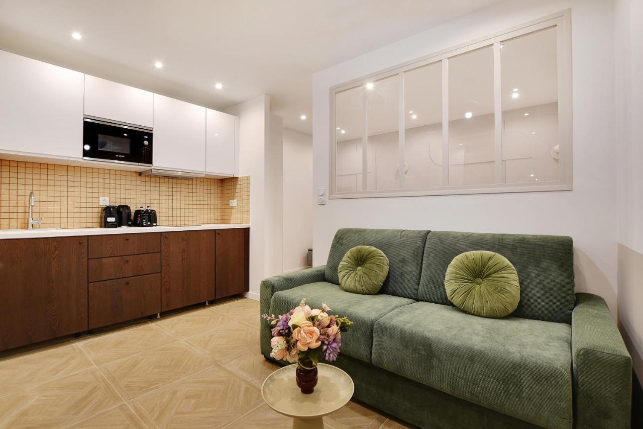 Superbe Studio- 5p- Bonne Nouvelle/ Gare de L'est - D