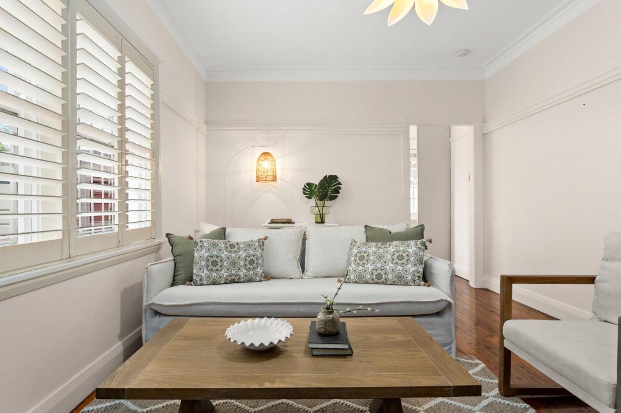 Art Deco Coastal Living, Minutes To the Sand