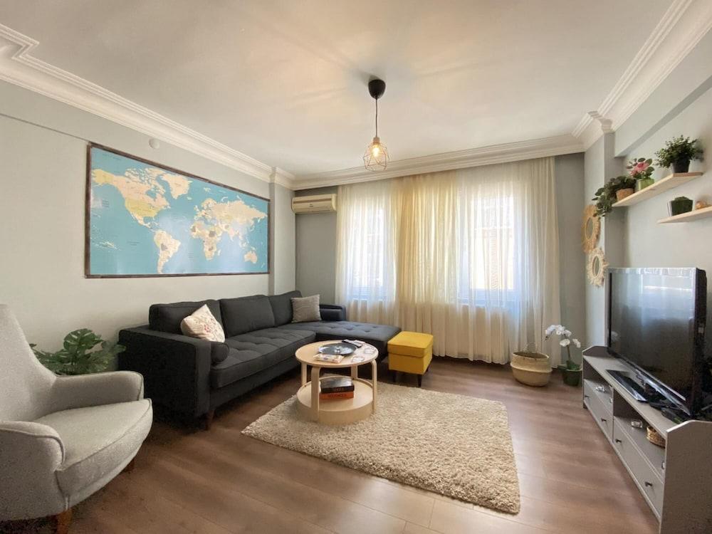 Studio Flat Near Taksim Square in Beyoglu