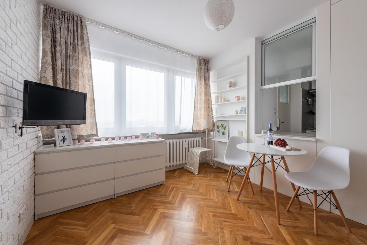 Tamka 40 Prywatne Mieszkanie W Poblizu Starego Miasta I Stadionu Narodowego 100m Od Metra Nowy Swiat Samodzielne Zameldowanie!