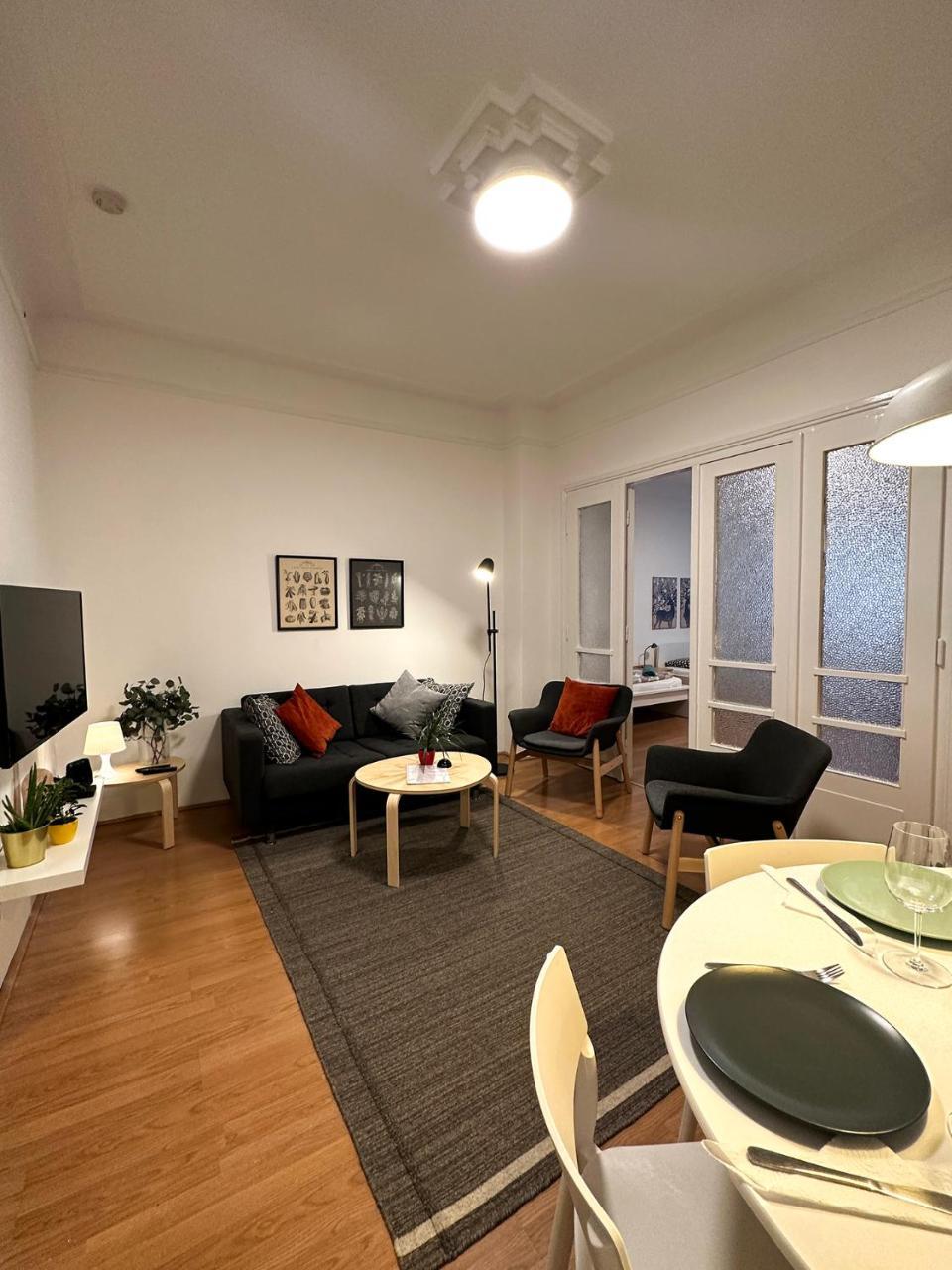 Central&Cozy Balcony!3bdr 2bth