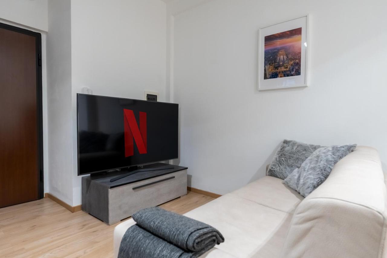 Suite 1,2 Porta Milano Centro Parking Free