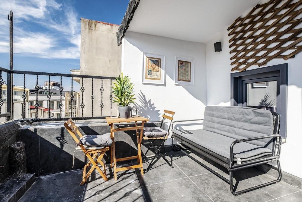 Lovely Flat with Terrace on Istiklal Street