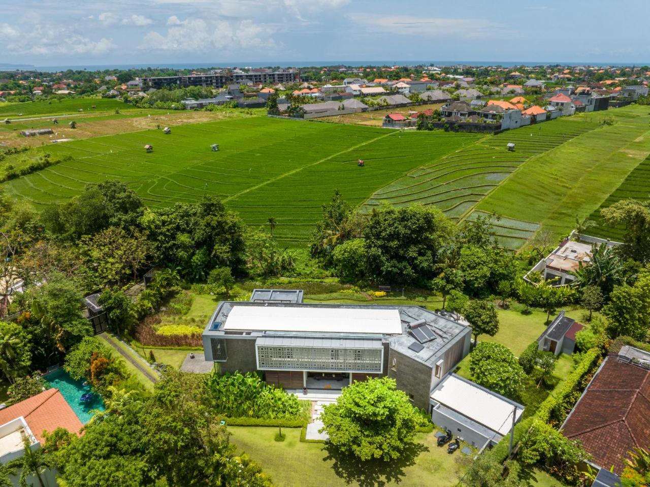 La Maison D'ulysse - Luxury 4br Villa Surrounded by Rice Paddies
