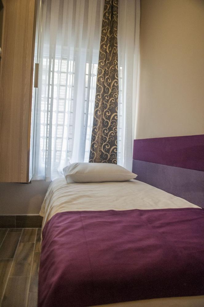 Apart 57 Taksim Harbiye 1