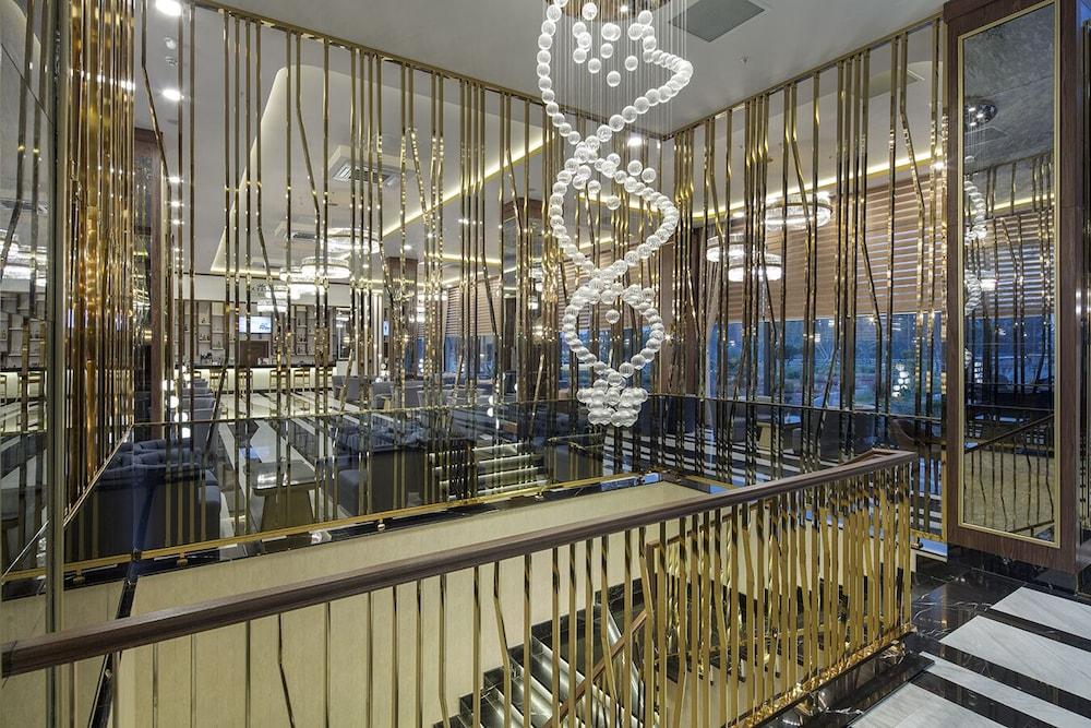 Aydinbey Queen's Palace & SPA 1