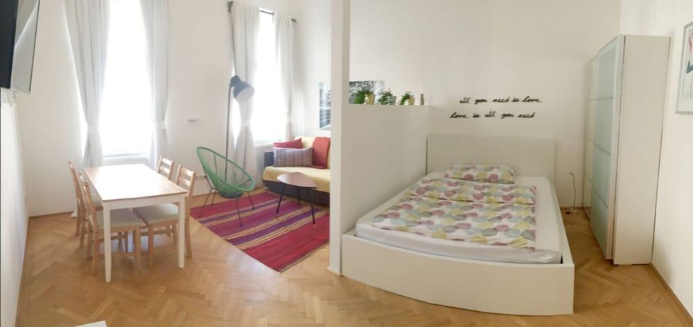 Green And Quiet Apartment Near Center 2