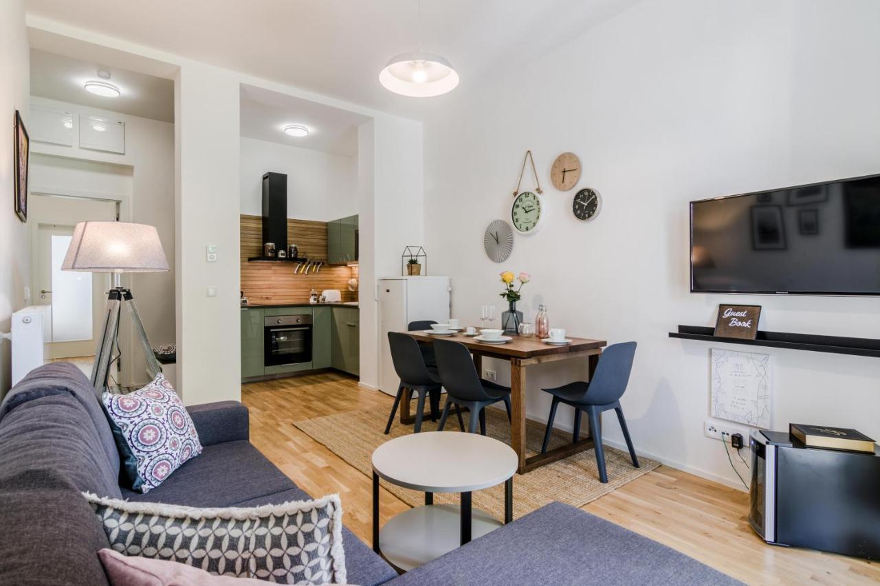 Zizkov Apt Prague by Michal&Friends