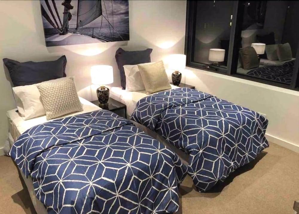 Brand New Lux Water View 3bd with Parking 2