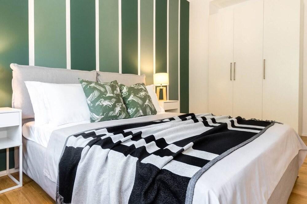 Joivy Lotto Square Apartment 1