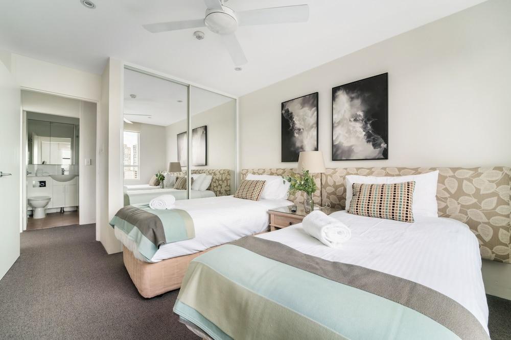 Harbourside Apartments 2