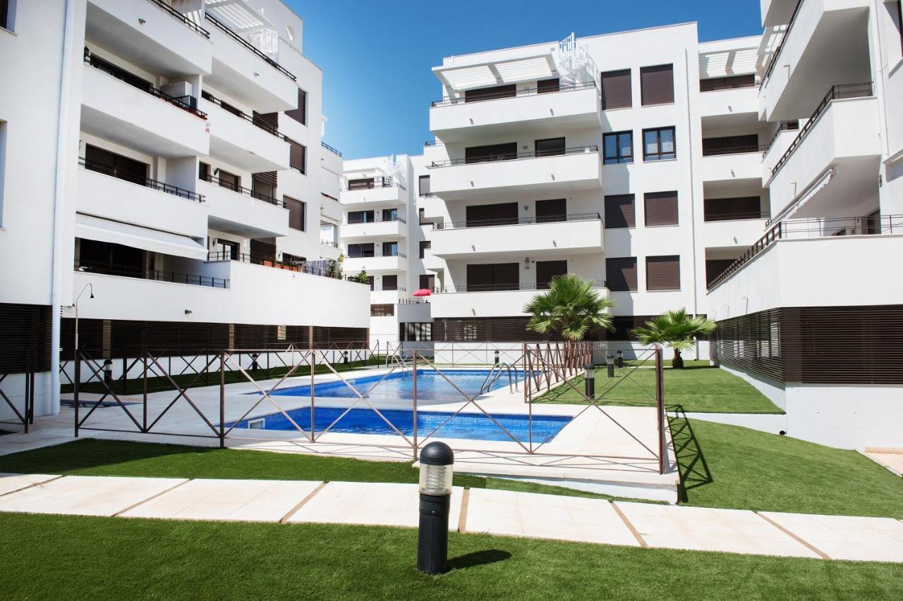 New Apartment with Big Terrace 10 Min Walk To Beach Supermarkets 2