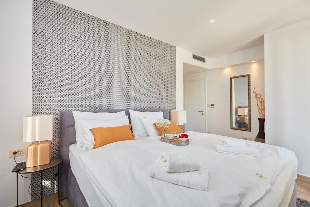 Dubrovnik Deluxe Blue Bayou 2