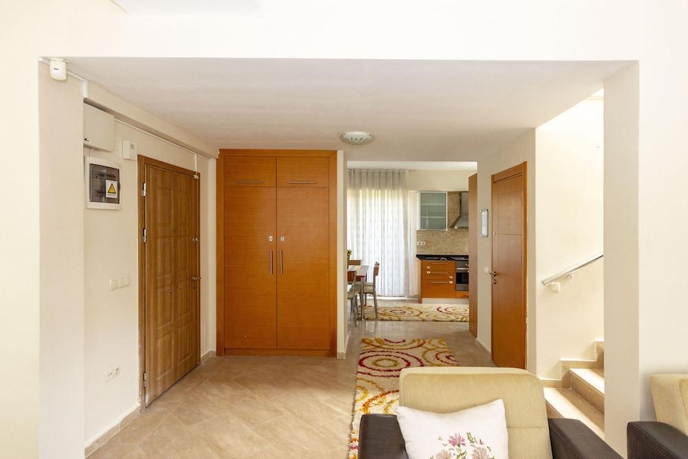 Paradise Town Villa Daisy