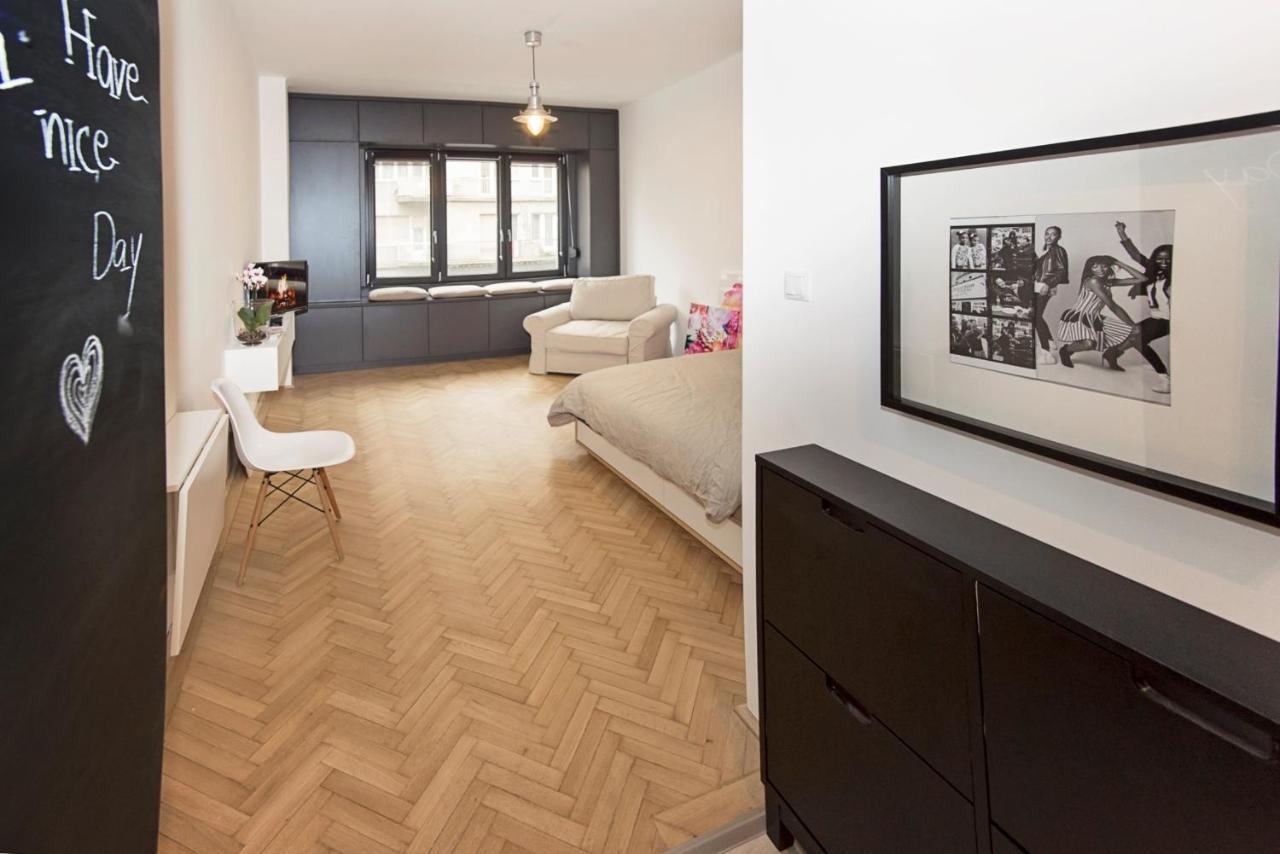 Bright Studio Apartment with a Gorgeus Parliament View