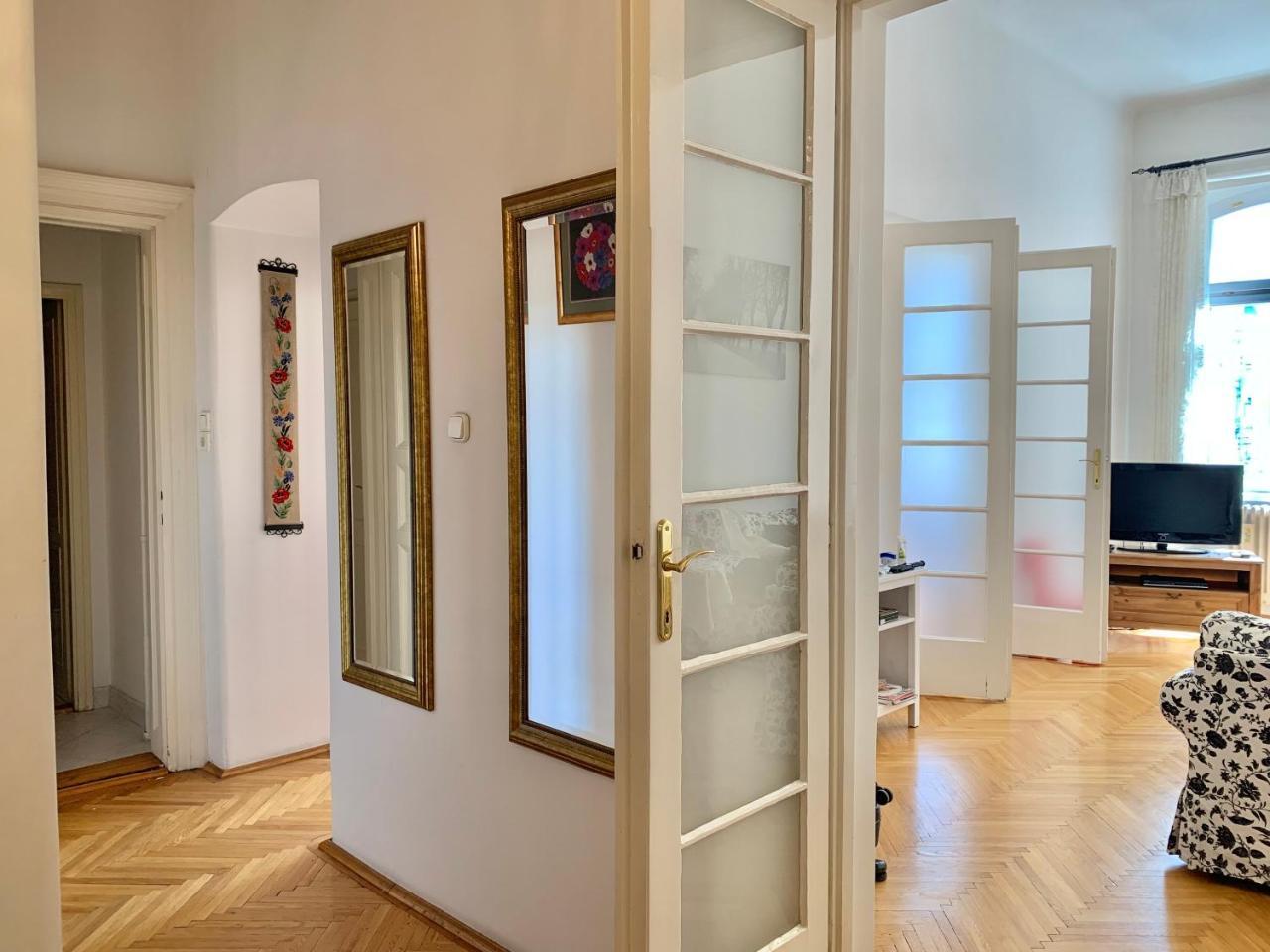 Central Budapest Apartment Vaci Utca 2