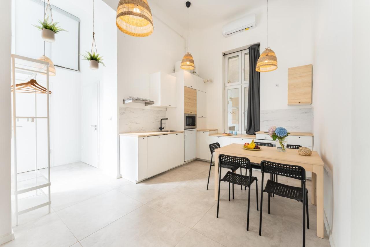 Maison de Fashion Apartment 1