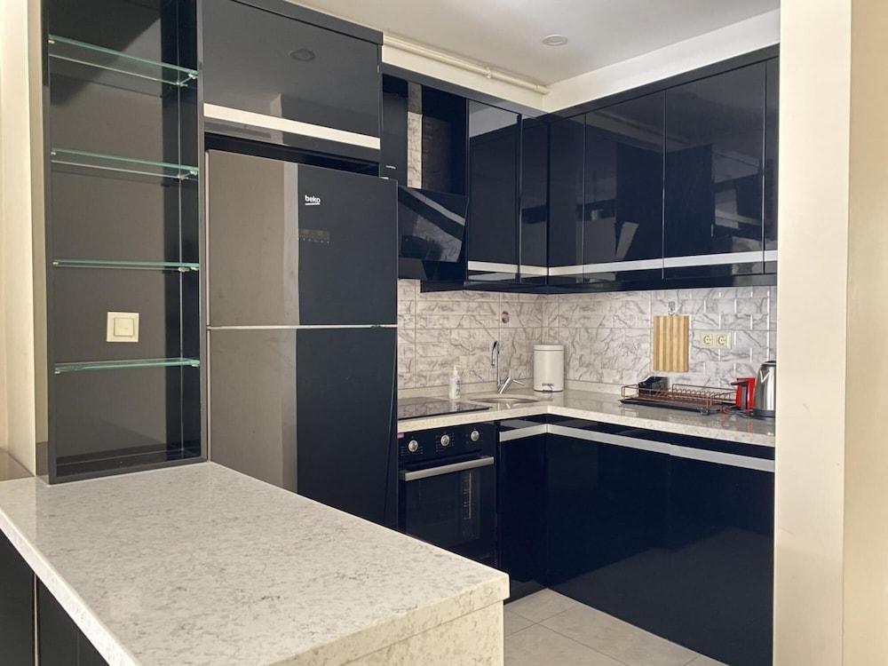 Missafir Central Flat with Balcony in Inonu Sisli 2