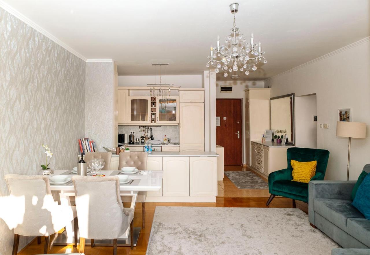 Rossalini Apartment with Free Parking 1