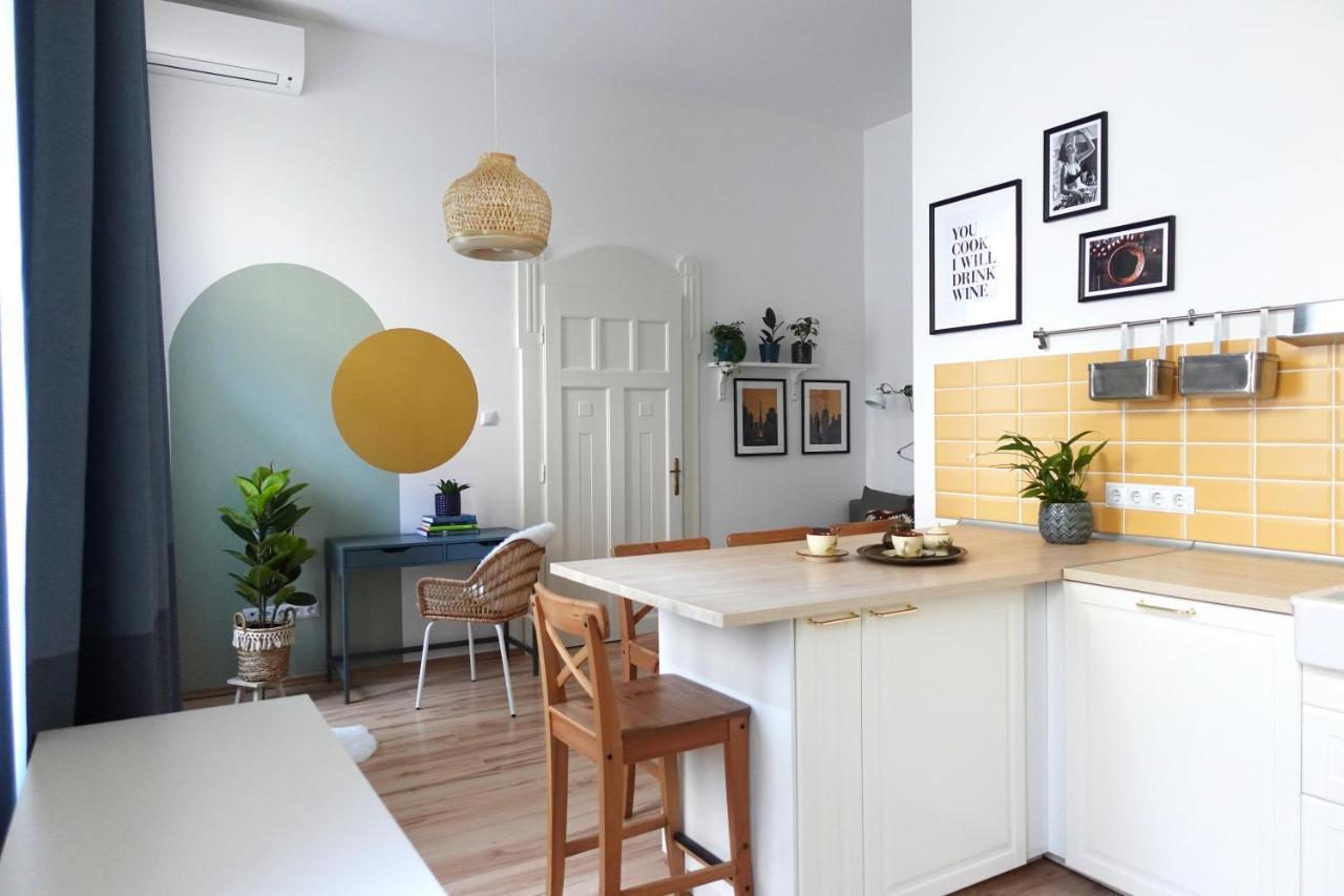 Bpr Pastellion Art Home in Buda