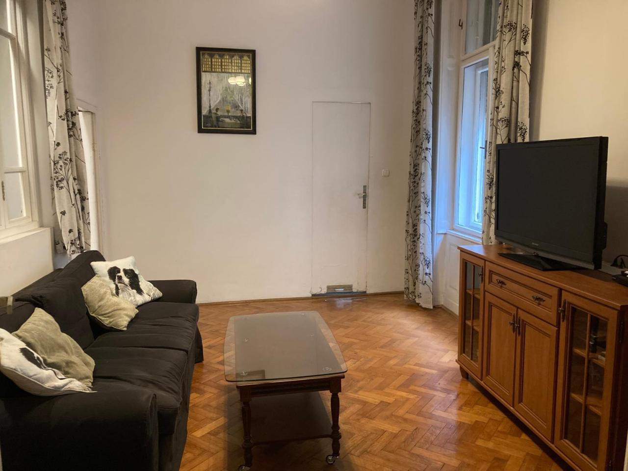 Elegance in the Heart 2