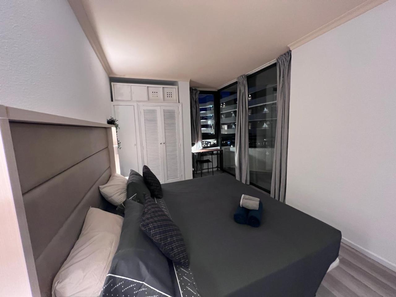 Luxury Apartment with Pool View 1