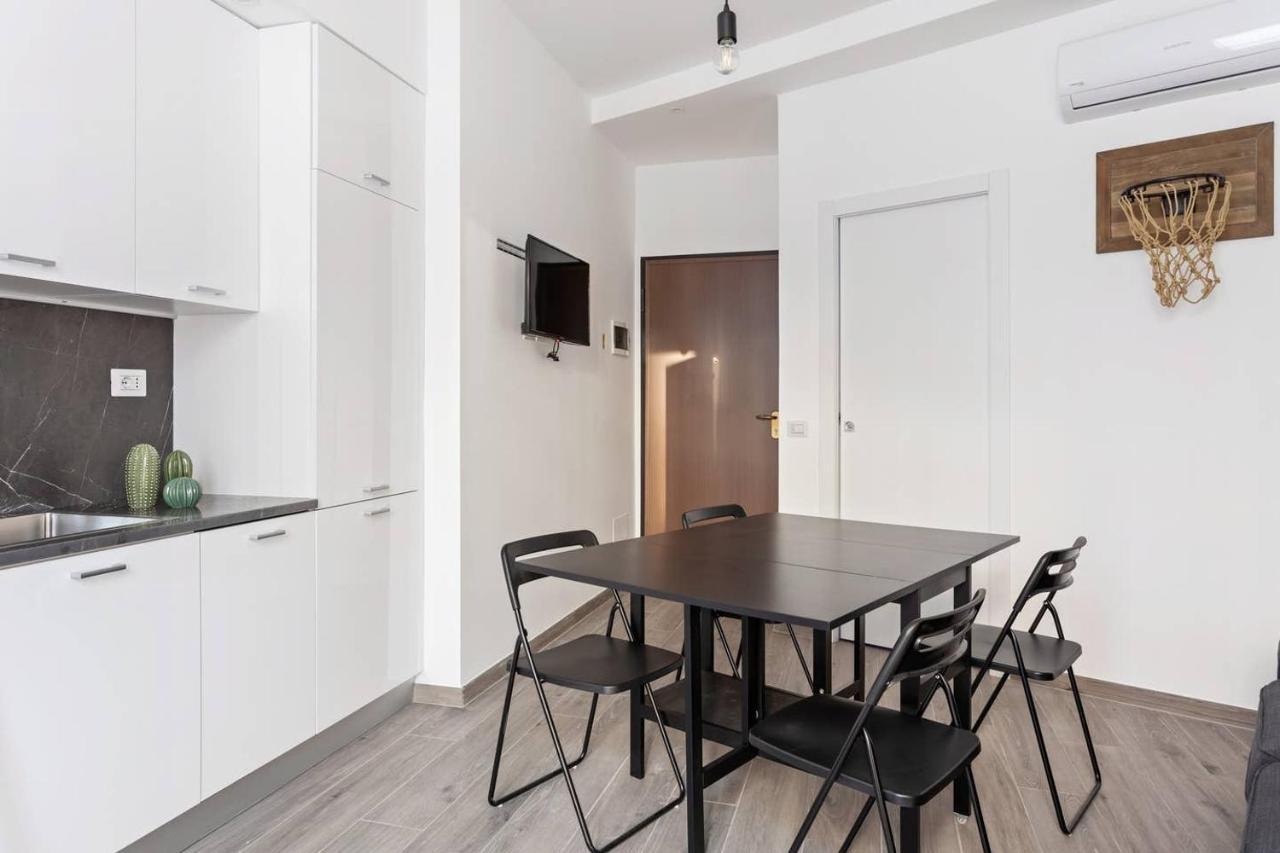 Modern And New Flat in Duomo Area
