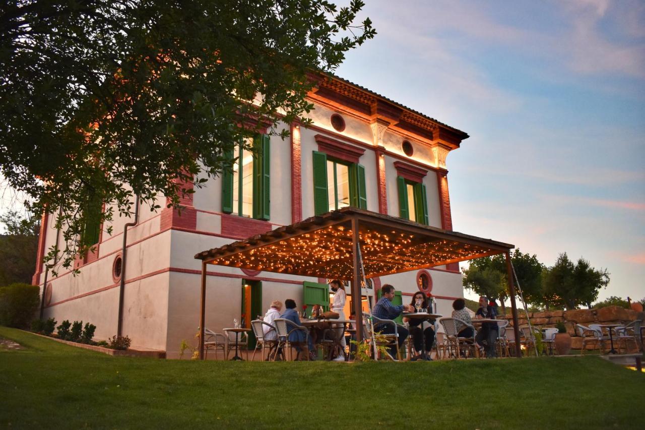 Montrubi (Adults only) 2