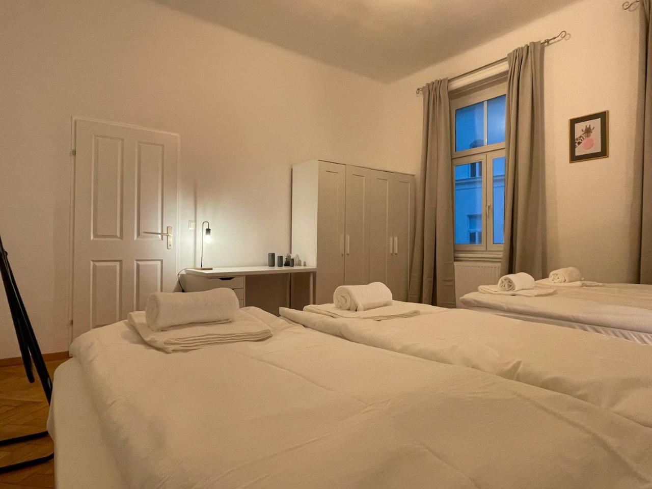 Luxury Apartment at Famous Vienna Kutschkermarkt 1
