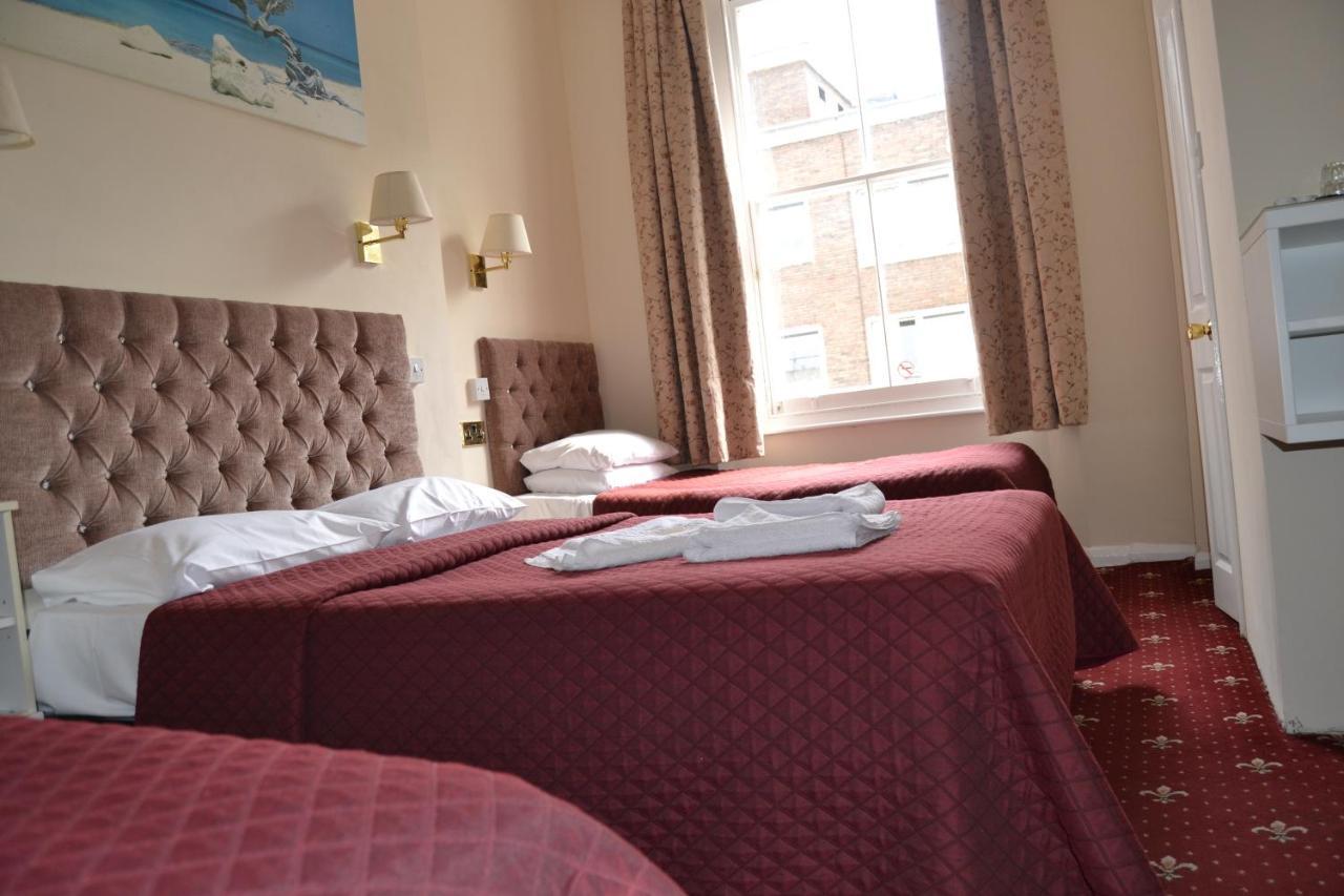 Hyde Park Court Hotel 2