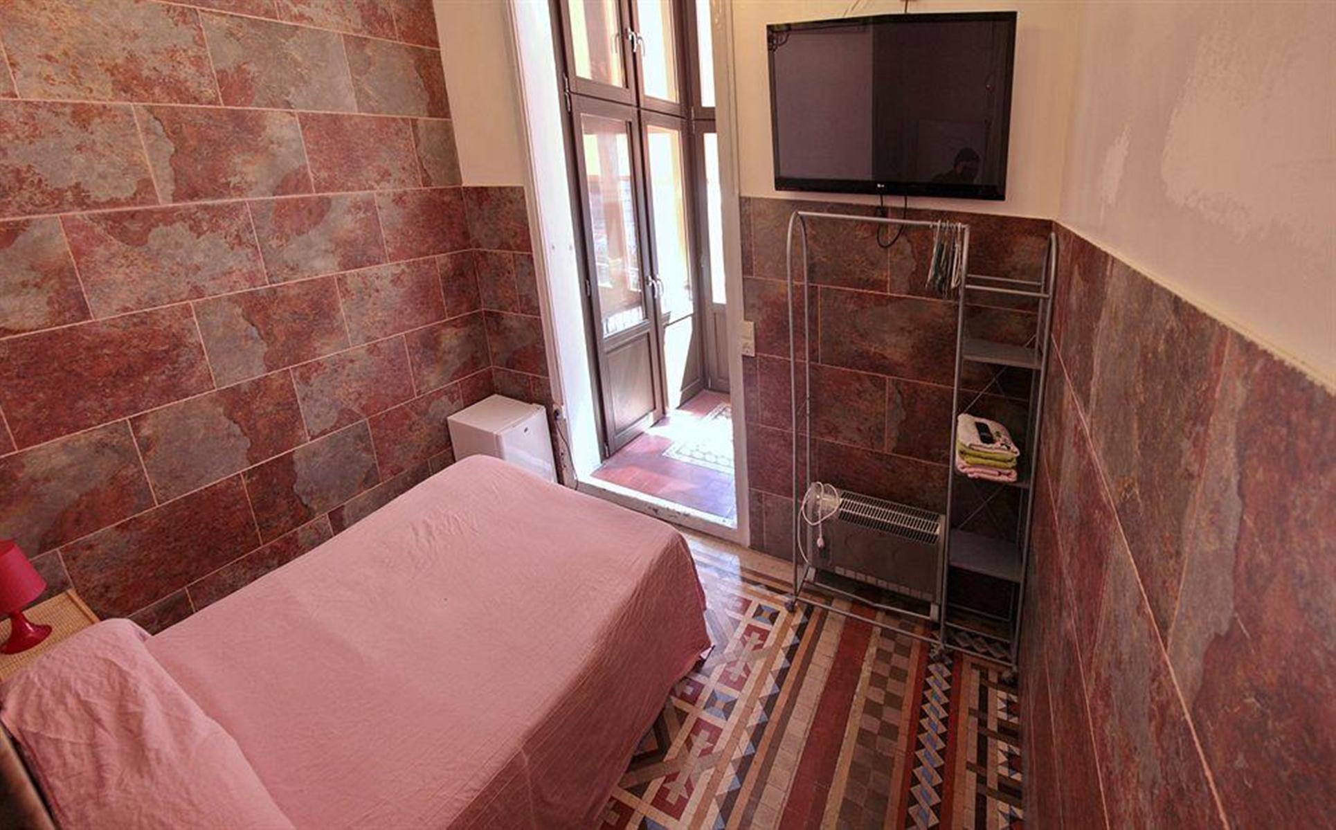 Lenin Hostel Barcelona