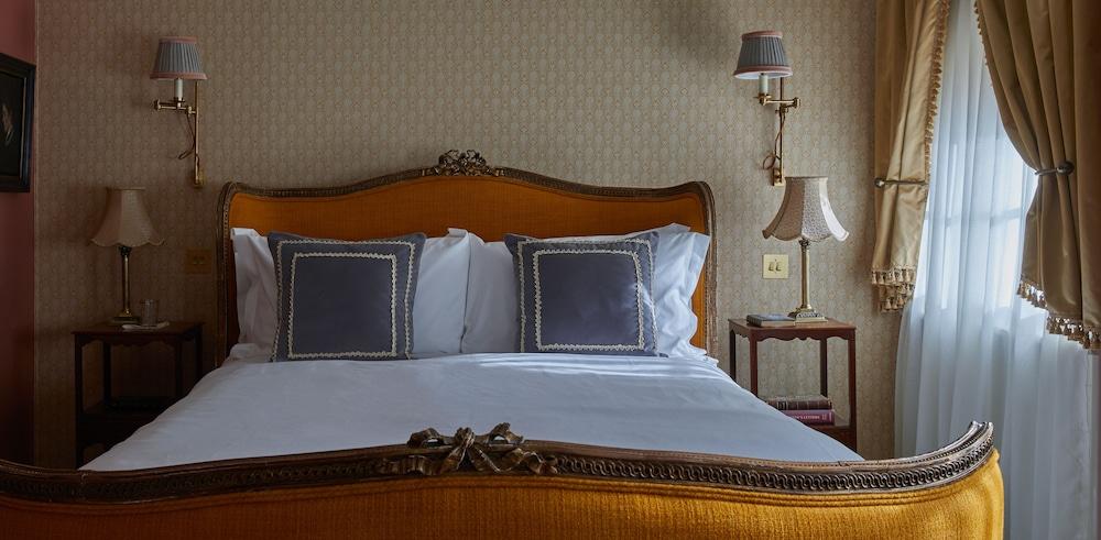 Henry’S Townhouse 2