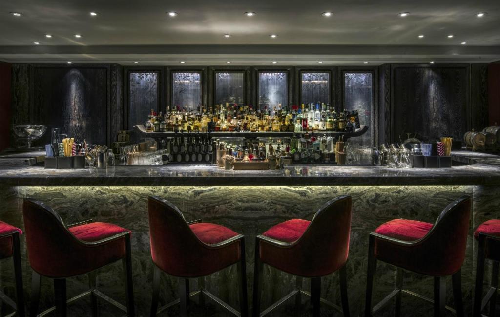 Shangri-La Hotel, at the Shard, London 1