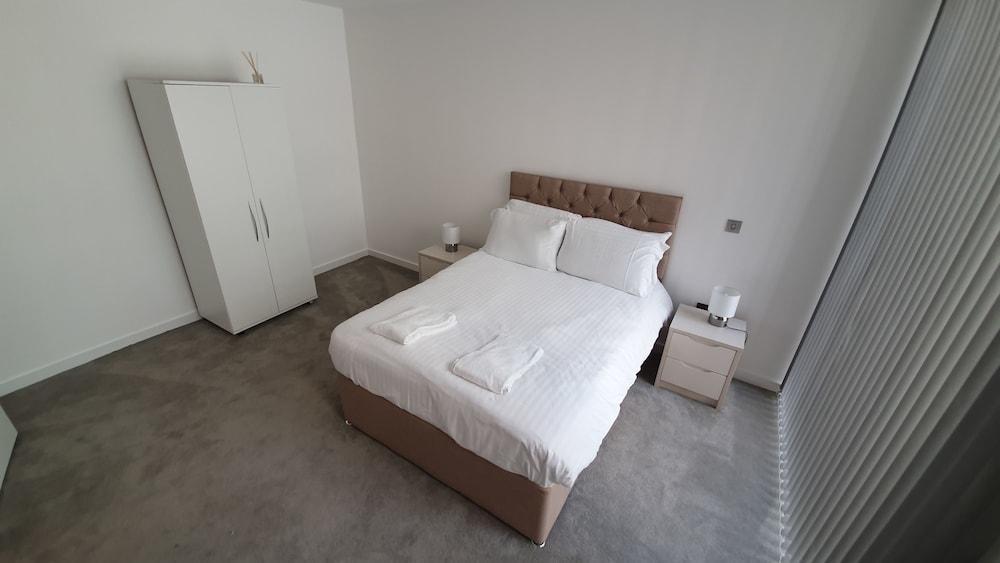 Luxury London. O2 Greenwich Sleeps 8-10 2
