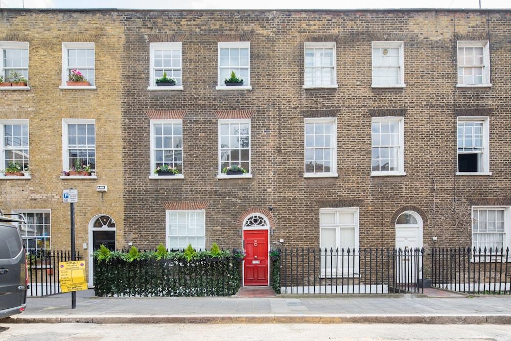 Star Street by Lime Street