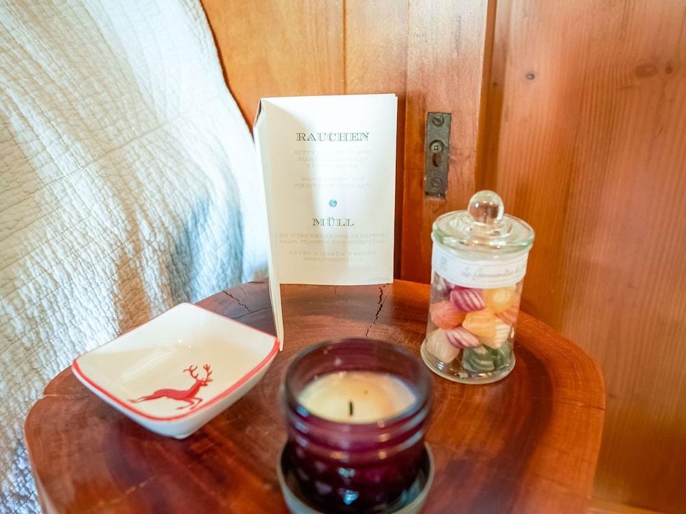 Quaint Holiday Home with Fireplace And Terrace 2