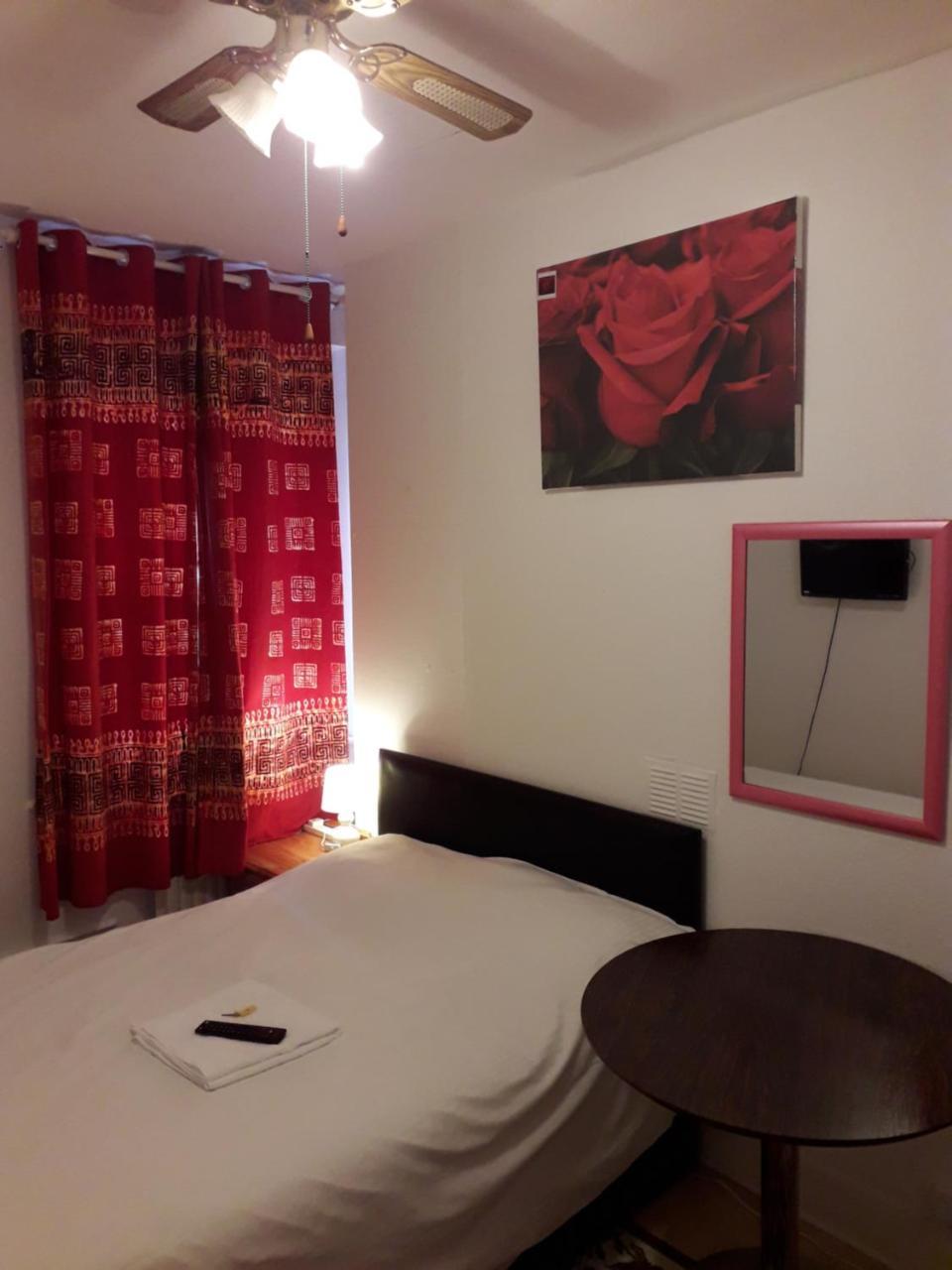 20 East Tenter Street