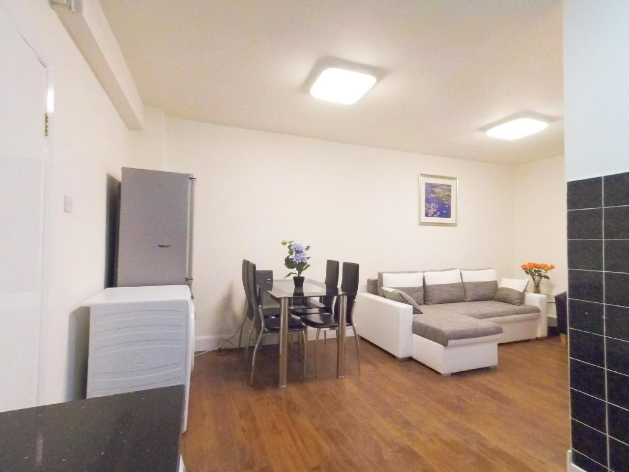 Jupiter 218 Flat 2 at Marble Arch 1