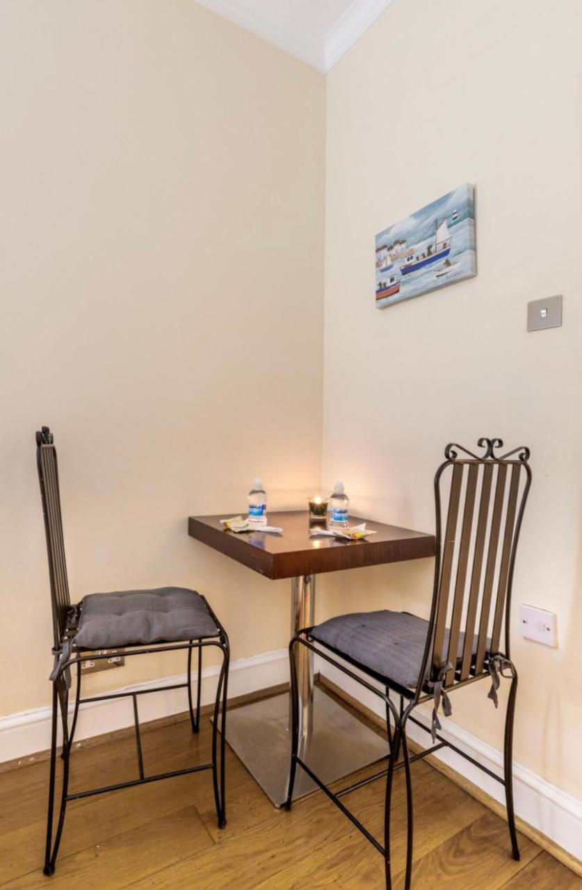 Oxford Street Homestay 1