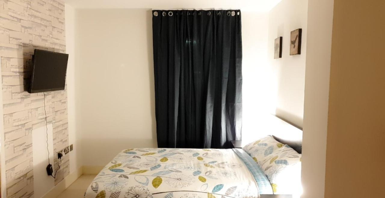 Clean And Comfy Room Near the River