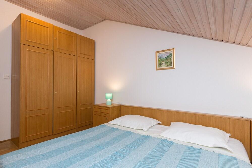 Apartment Wuthering Heights 1