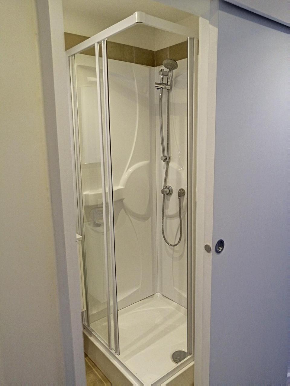 Brussels - Fully Renovated Studio - Enjoy Your Stay ! 2