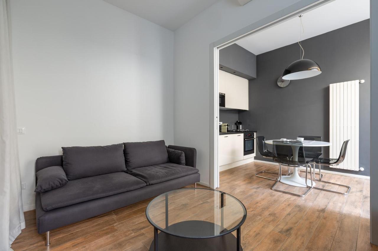 Tricolore Modern And Cozy Apartment 2